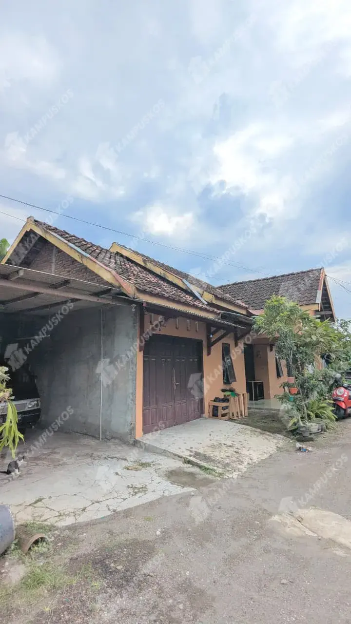 DIKONTRAKAN RUMAH NYAMAN 4 KAMAR AREA CONDONGCATUR 4K03RBS120126